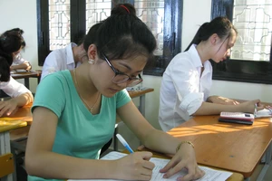 Thí sinh phải đi cấp cứu vì đau ruột thừa