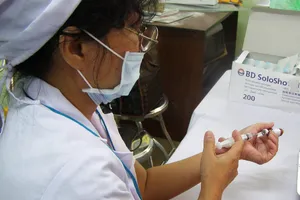 Trẻ tử vong ở TP.HCM không liên quan tiêm ngừa vaccine Quinvaxem