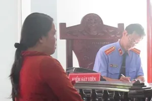 Trộm vàng thật rồi mua vàng giả thế vào để che mắt