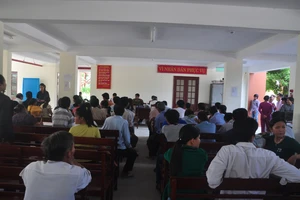 Quá tải, công an phải ôm hồ sơ về nhà làm cả đêm 