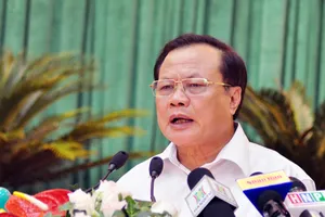 Bí thư Thành ủy Hà Nội: Nhiều đồng chí còn né tránh báo chí