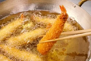 Có nên thay thế hẳn mỡ động vật bằng dầu ăn?