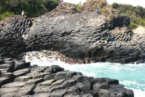 Tới Phú Yên thăm gành Đá Đĩa 