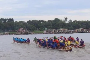 Tưng bừng lễ hội đua ghe truyền thống trên sông Hương