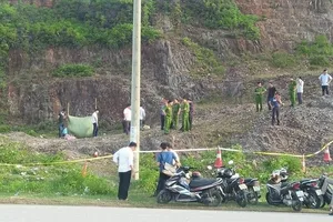 Người phụ nữ tẩm xăng tự thiêu dưới chân đồi vắng