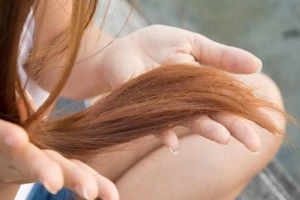 8 mẹo hay giúp tránh tóc bị chẻ ngọn