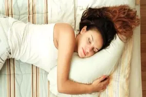 Tại sao ngủ nghiêng bên trái tốt cho sức khỏe?