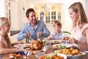 5 việc nguy hiểm tuyệt đối không nên làm sau bữa ăn