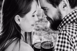 Giải mã tại sao anh hùng luôn khó qua cửa ải mỹ nhân