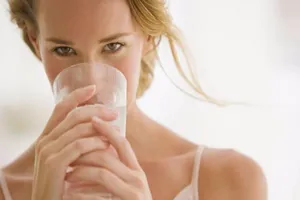  Điều gì xảy ra nếu bạn uống nước ấm hàng ngày?