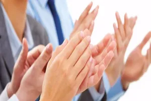 5 phút vỗ tay, đuổi ngay bách bệnh