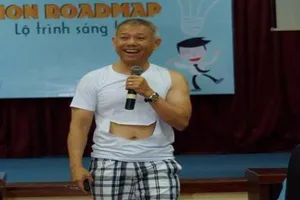 Sinh viên thích thú với cách dạy của 'giáo sư quần đùi'