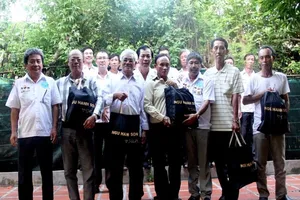 Cựu binh Trường Sa thăm nhóm ngư dân sau 31 năm xa cách