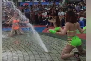 CV nước Đầm Sen nói gì về màn múa bikini phản cảm?