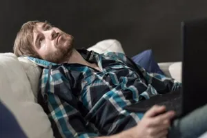 Khi 'chán đời' nam giới dễ bị bất lực 