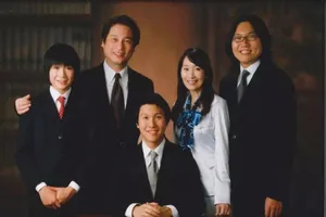 Bí quyết '10 Không' của mẹ có 3 con đỗ vào ĐH Stanford