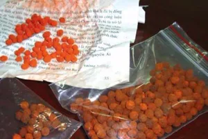 Uống thuốc cam, bé 7 tháng nguy kịch vì nhiễm độc chì