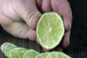 Bỏng nặng vì vắt chanh dưới trời nắng