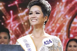 Hoa hậu H'Hen Niê qua lời kể của người bạn cùng buôn