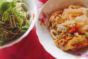 7 món ngon phải thử tại ngôi chợ lâu năm nhất Hội An