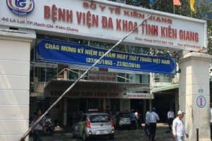 'Đuổi' bệnh nhân về nhà, BS bị đình chỉ công tác