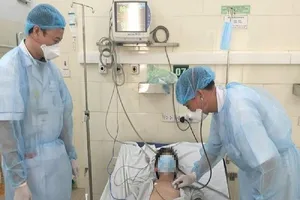 Thêm 1 nam thanh niên bị 'vi khuẩn ăn não' tấn công