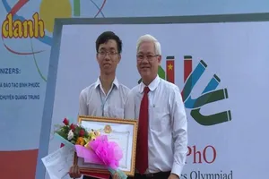 Bình Phước vinh danh HS đoạt HC vàng Olympic vật lý châu Á