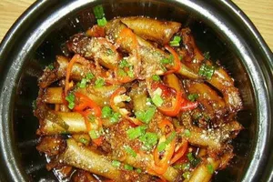 Ngày mưa, thơm lừng cá bống kho khô, buồn lâu sao được 