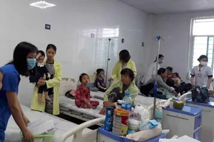 Không khí ô nhiễm, bệnh hô hấp bủa vây dân Hà Nội