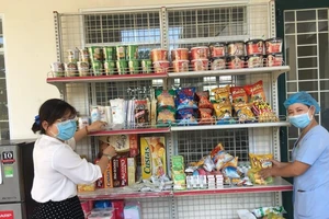 Siêu thị 0 đồng cho người cách ly ở quận 2