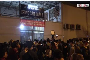 Đang dịch COVID-19, đưa thi hài NS Chí Tài qua Mỹ thế nào?