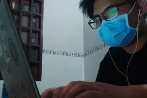Gia sư online mùa dịch COVID-19, tưởng dễ mà khó không tưởng