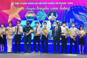 Giám đốc Sở Y tế TP.HCM xin lỗi do chậm gửi giấy khen và tiền thưởng