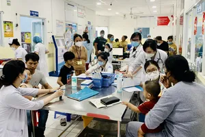 Sốt xuất huyết và tay chân miệng tại TP.HCM tiếp tục tăng nhanh