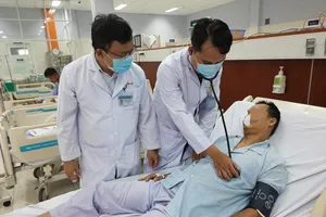 Bỏ qua thủ tục hành chính, bệnh viện huyện kịp cứu người nguy kịch