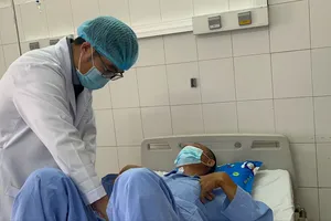 Báo động đỏ cứu sống bệnh nhân bị đâm thấu bụng, hoại tử 2 mét ruột