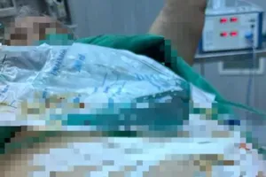 Hi hữu: Người đàn ông tự cắt dương vật vì đi tiểu khó