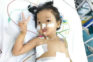 Ca ghép gan đặc biệt cho bé gái mắc hội chứng rất hiếm gặp