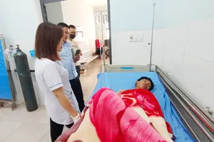 Kỳ tích: Thanh niên ngủ quên và bị mắc kẹt giữa sông, nhịn đói 9 ngày