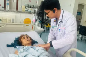  Hàng chục người nhập viện nghi ngộ độc thực phẩm sau ăn bánh mì 