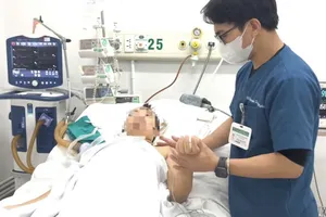 Liệt toàn thân chỉ sau 1 mũi tiêm