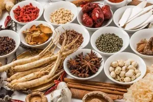 Uống thuốc đông y mát gan hơn uống thuốc tây?