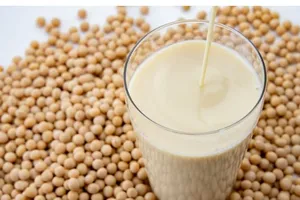 Có phải nam giới uống sữa đậu nành bị vô sinh?