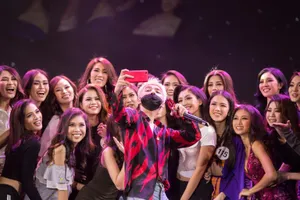 Đang thi bán kết Hoa hậu Hoàn vũ ở Nha Trang