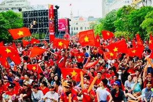 Bóng đá và còn hơn cả bóng đá!