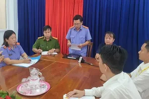 Viện kiểm sát tổ chức xin lỗi công khai người bị oan vụ camera ngó qua hàng xóm