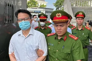 Các bị cáo ở ĐSQ Việt Nam tại Malaysia hưởng mức án nhẹ hơn VKS đề nghị 