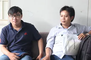 Hai phóng viên nhận dạng kẻ hành hung, cướp máy quay phim