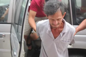 Nghi can giết người về quê đào hầm trốn truy bắt