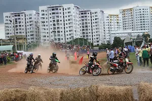 Dàn xe độ và các cuộc đua thử giải Vietnam Motor Cub Prix